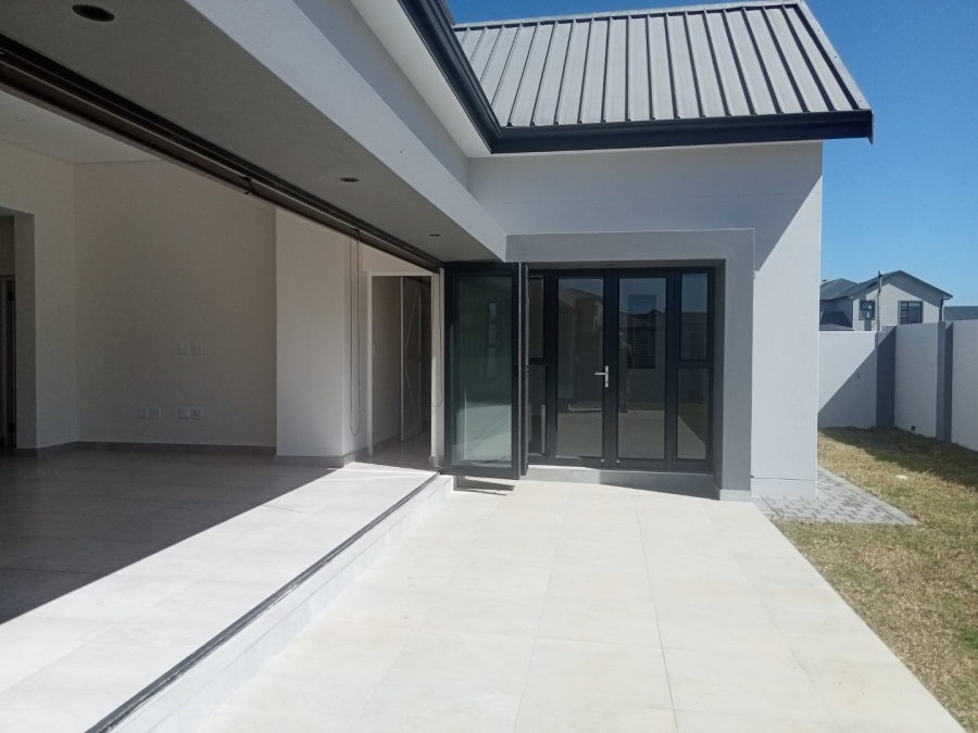 To Let 3 Bedroom Property for Rent in Le Grand Golf Estate Western Cape